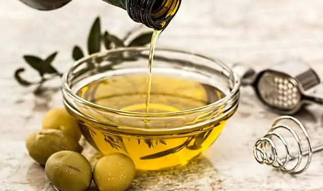 Olio d'oliva spremuto a freddo